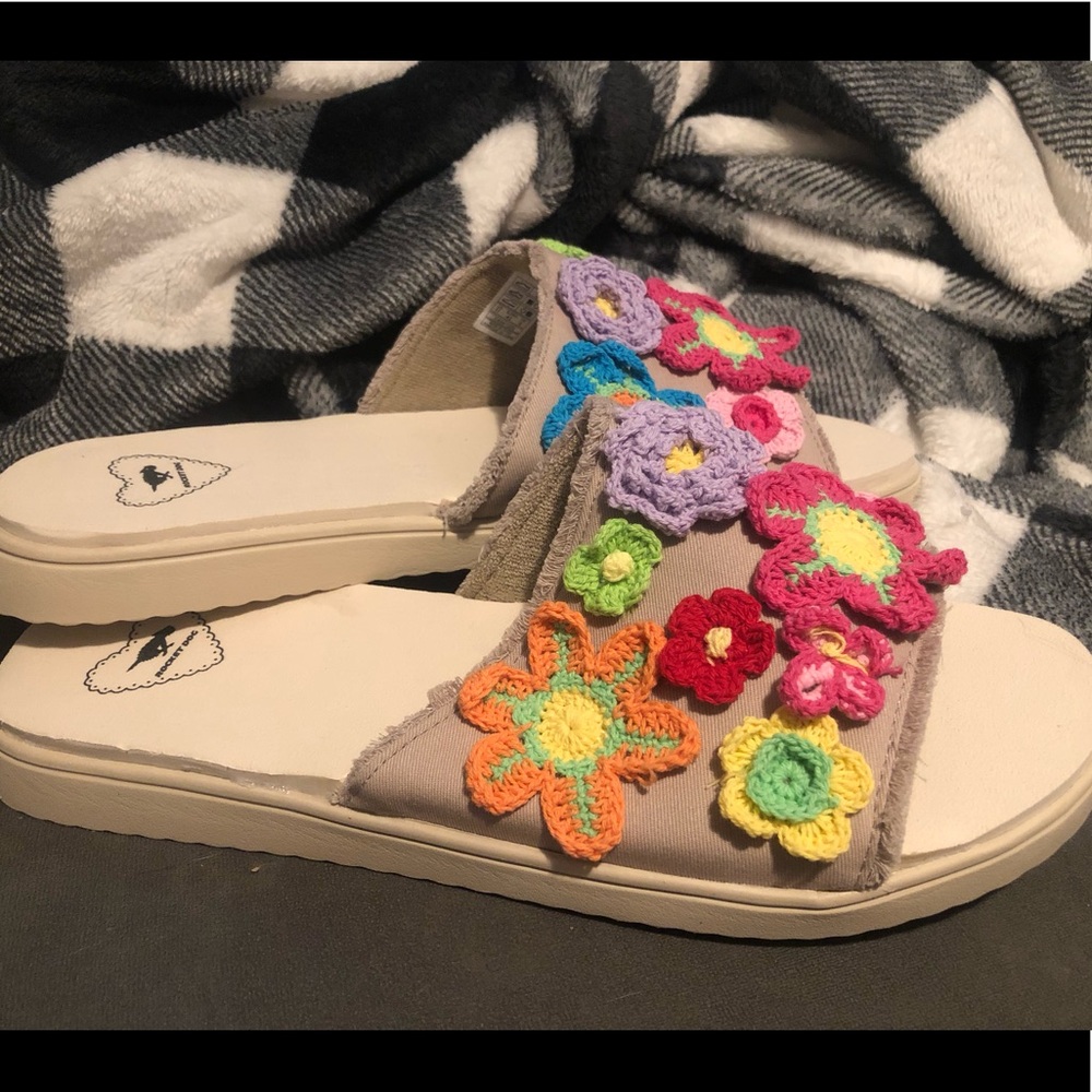 Rocket Dog size 11 slides
